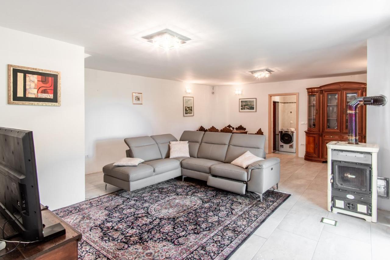 Villa Hermes Art Dutovlje المظهر الخارجي الصورة
